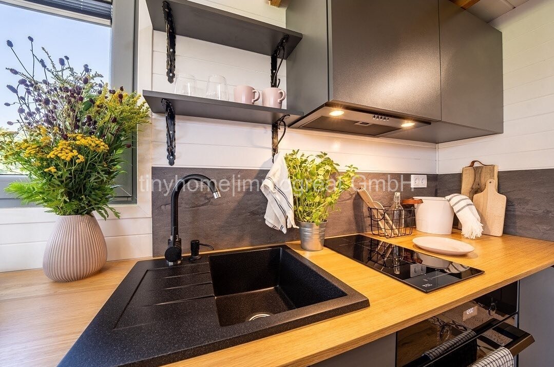 Tiny House/ Rentnerhaus in 35094 Hessen zu verkaufen: 50m² Wohnfläche, TeilMöbliert, Pachtgrundstück